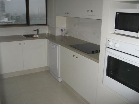 Surfers Century Oceanside Apartments - Accommodation Mount Tamborine 35