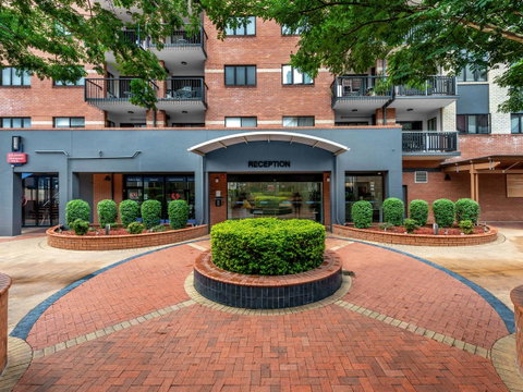 Central Brunswick Apartment Hotel - Accommodation Mount Tamborine 0
