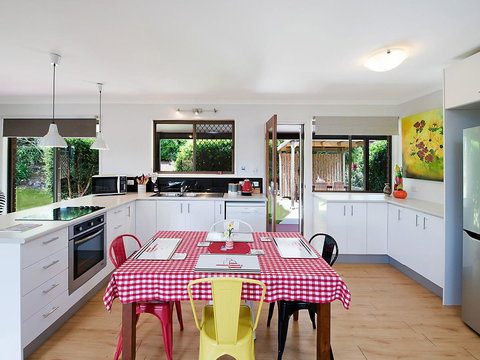 Arthouse - Accommodation Mount Tamborine 4