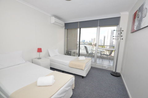 Moorings On Cavill Surfers Paradise - Accommodation Mount Tamborine 18