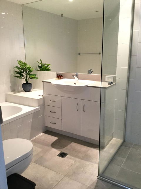 Surfers Aquarius On The Beach - Accommodation Mount Tamborine 2