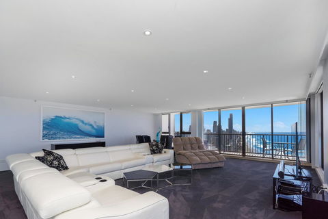 Surfers Aquarius On The Beach - Accommodation Mount Tamborine 9