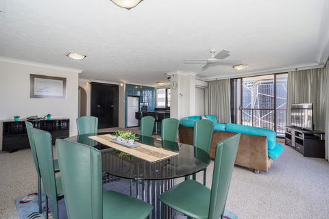 Surfers Aquarius On The Beach - Accommodation Mount Tamborine 31