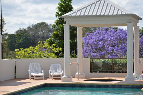 The Oasis Apartments - Accommodation Mount Tamborine 3