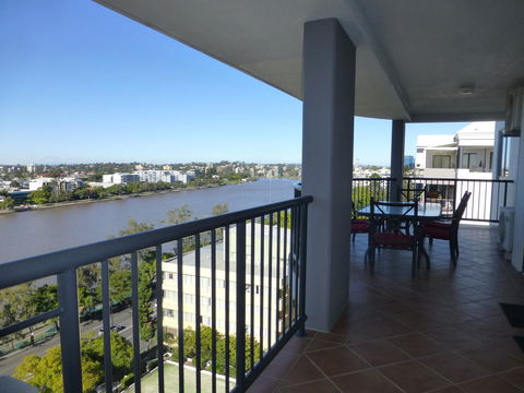 The Oasis Apartments - Accommodation Mount Tamborine 20
