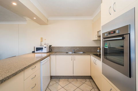 Breakers North Absolute Beachfront Apartments - Official - Accommodation Mount Tamborine 18