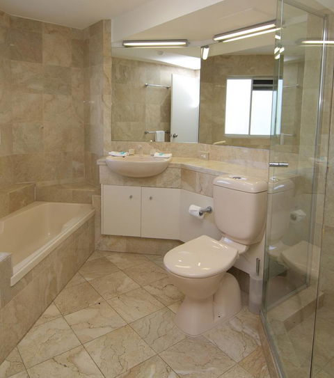 Surfers Mayfair - Accommodation Mount Tamborine 10