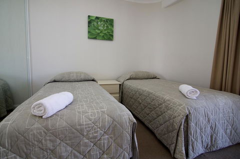 Surfers Mayfair - Accommodation Mount Tamborine 9