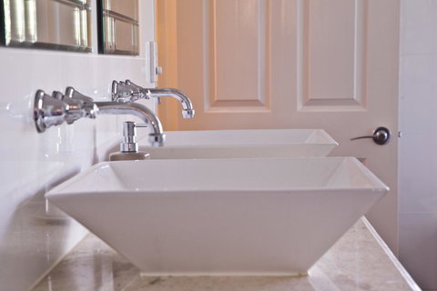 Curtis Falls Cottage - Accommodation Mount Tamborine 3