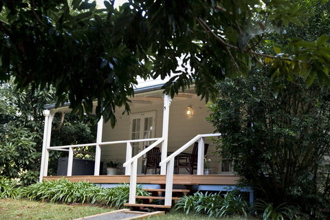 Curtis Falls Cottage - Accommodation Mount Tamborine 12