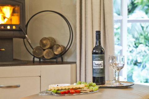 Curtis Falls Cottage - Accommodation Mount Tamborine 8