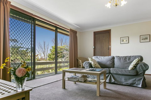 Wentworth Rose - Accommodation Mount Tamborine 3