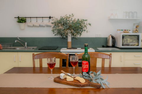 Woongara Cottage - Pet Friendly Country Retreat - Accommodation Mount Tamborine 2