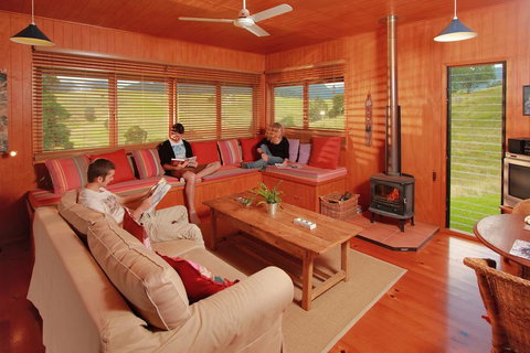 Worendo Cottages - Accommodation Mount Tamborine 3