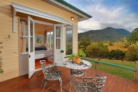 Worendo Cottages - Accommodation Mount Tamborine 1