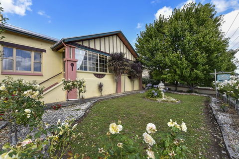 Wyatt Guest House - Accommodation Mount Tamborine 0