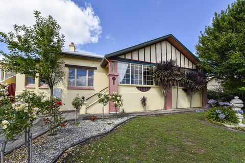 Wyatt Guest House - Accommodation Mount Tamborine 2