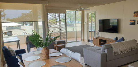 Wyuna Beachfront Holiday Apartments - Accommodation Mount Tamborine 1