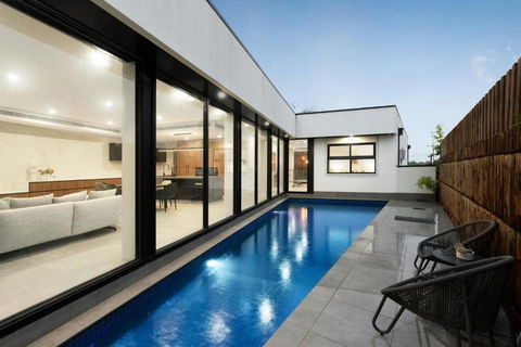 5 Ensuite Luxury Holiday House Balwyn North - Accommodation Mount Tamborine 1