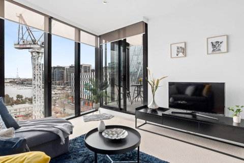 A Stylish 2BR Apt With FREE Parking - Accommodation Mount Tamborine 0