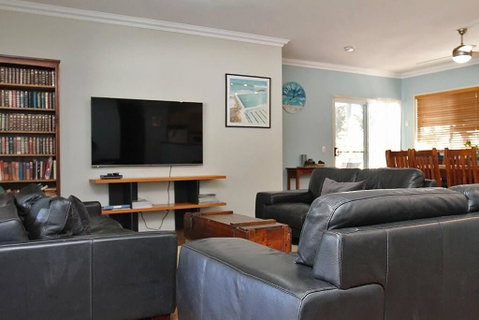 AMITY PINES - Accommodation Mount Tamborine 2