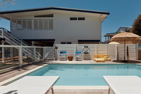 BAY PROPERTIES . The Sailors Bungalow - Accommodation Mount Tamborine 2