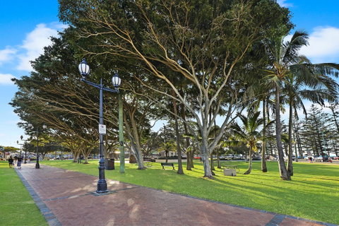 Pacific Regis Beachfront Holiday Apartments - Accommodation Mount Tamborine 18
