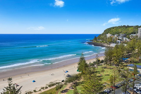 Pacific Regis Beachfront Holiday Apartments - Accommodation Mount Tamborine 0