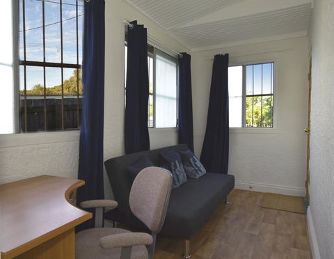 Absolute Waterfront - Accommodation Mount Tamborine 4