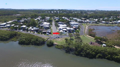 Absolute Waterfront - Accommodation Mount Tamborine 13