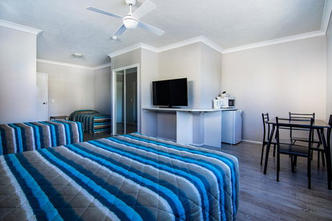 Burleigh Gold Coast Motel - Accommodation Mount Tamborine 2