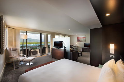 Hilton Cairns - Accommodation Mount Tamborine 15