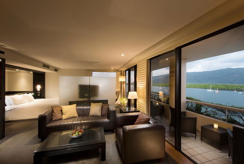 Hilton Cairns - Accommodation Mount Tamborine 23