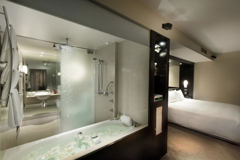 Hilton Cairns - Accommodation Mount Tamborine 19