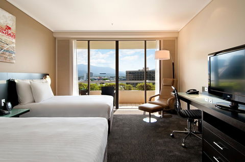 Hilton Cairns - Accommodation Mount Tamborine 33