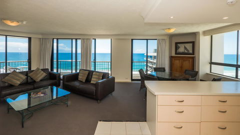 Carrington Court - Accommodation Mount Tamborine 7