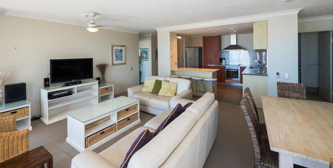 Carrington Court - Accommodation Mount Tamborine 29