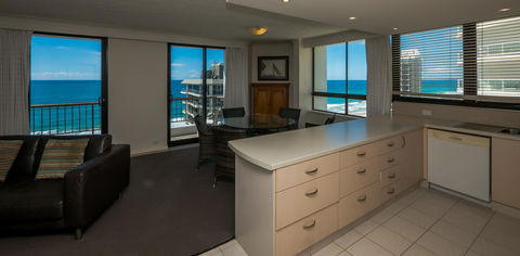 Carrington Court - Accommodation Mount Tamborine 24