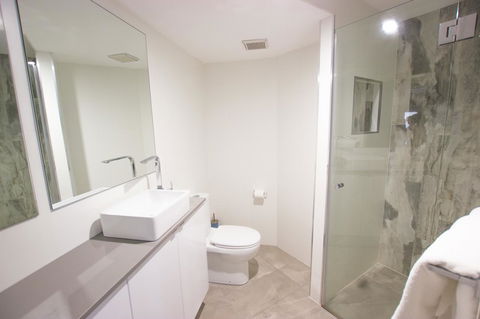 Carrington Court - Accommodation Mount Tamborine 40