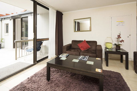 Burleigh Palms Holiday Apartments - Accommodation Mount Tamborine 33