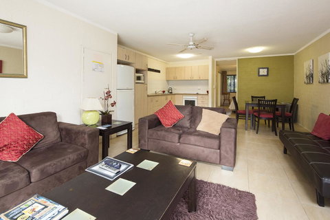 Burleigh Palms Holiday Apartments - Accommodation Mount Tamborine 36