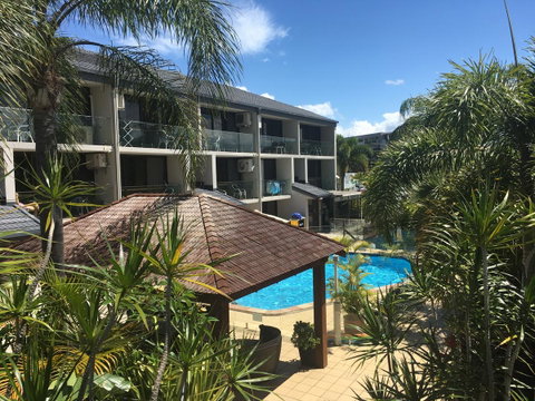 Burleigh Palms Holiday Apartments - Accommodation Mount Tamborine 0