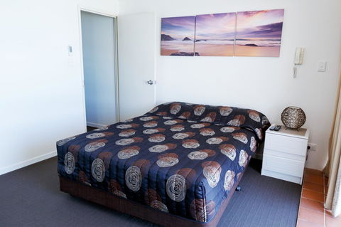 Crystal Beachfront Apartments - Accommodation Mount Tamborine 30