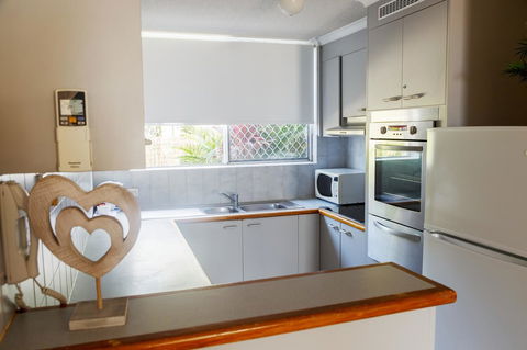 Crystal Beachfront Apartments - Accommodation Mount Tamborine 8