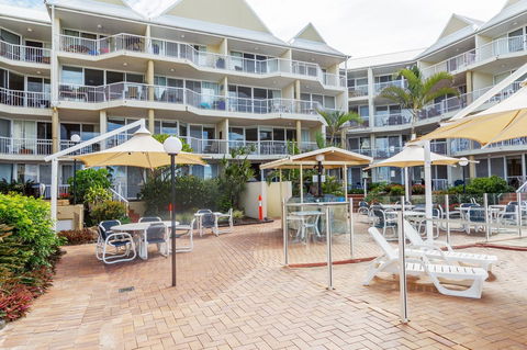 Crystal Beachfront Apartments - Accommodation Mount Tamborine 1
