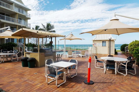 Crystal Beachfront Apartments - Accommodation Mount Tamborine 2