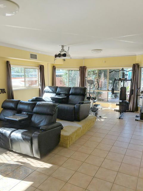 Waterfront At White Patch - Accommodation Mount Tamborine 4