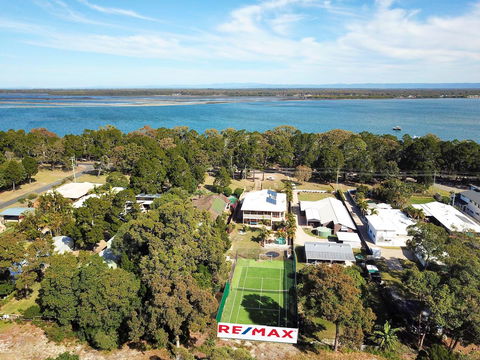 Waterfront At White Patch - Accommodation Mount Tamborine 41
