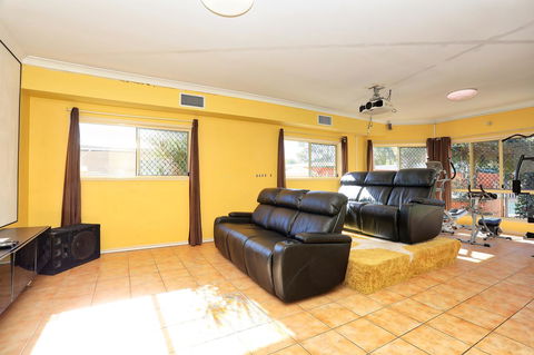 Waterfront At White Patch - Accommodation Mount Tamborine 40