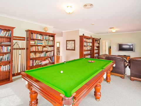 Waterfront At White Patch - Accommodation Mount Tamborine 0